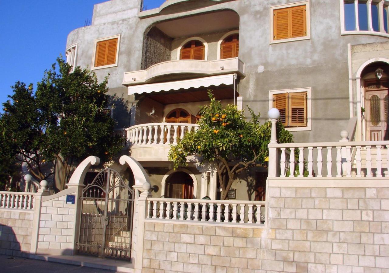 Vila Anita Sumartin Exterior photo