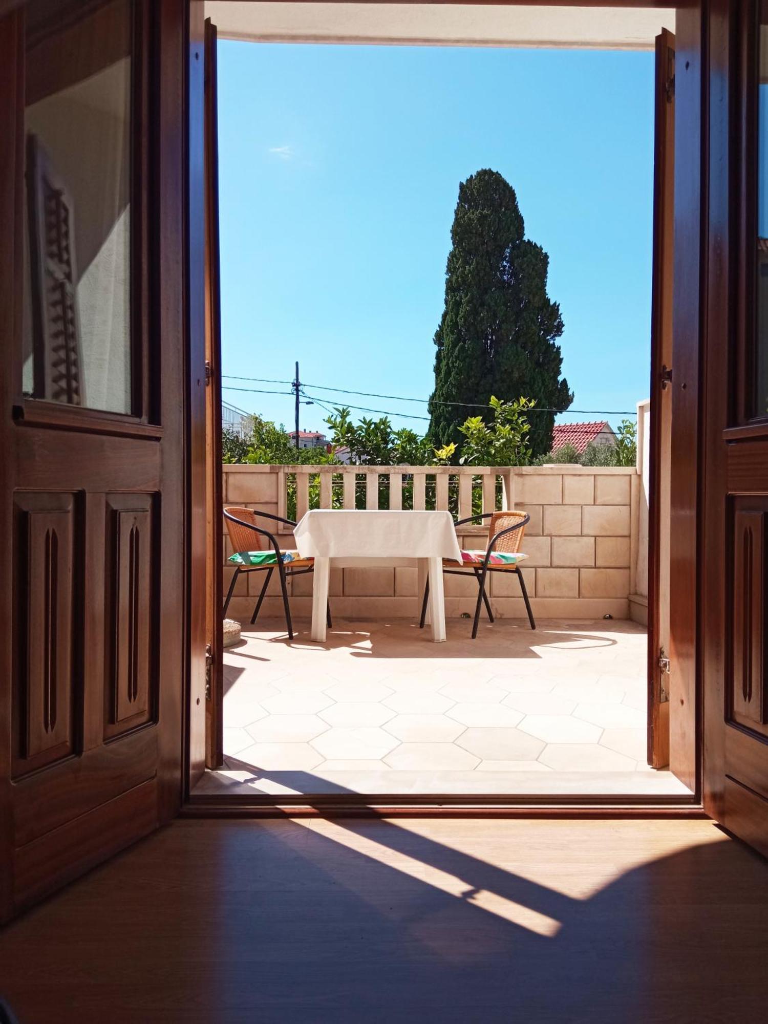 Vila Anita Sumartin Exterior photo